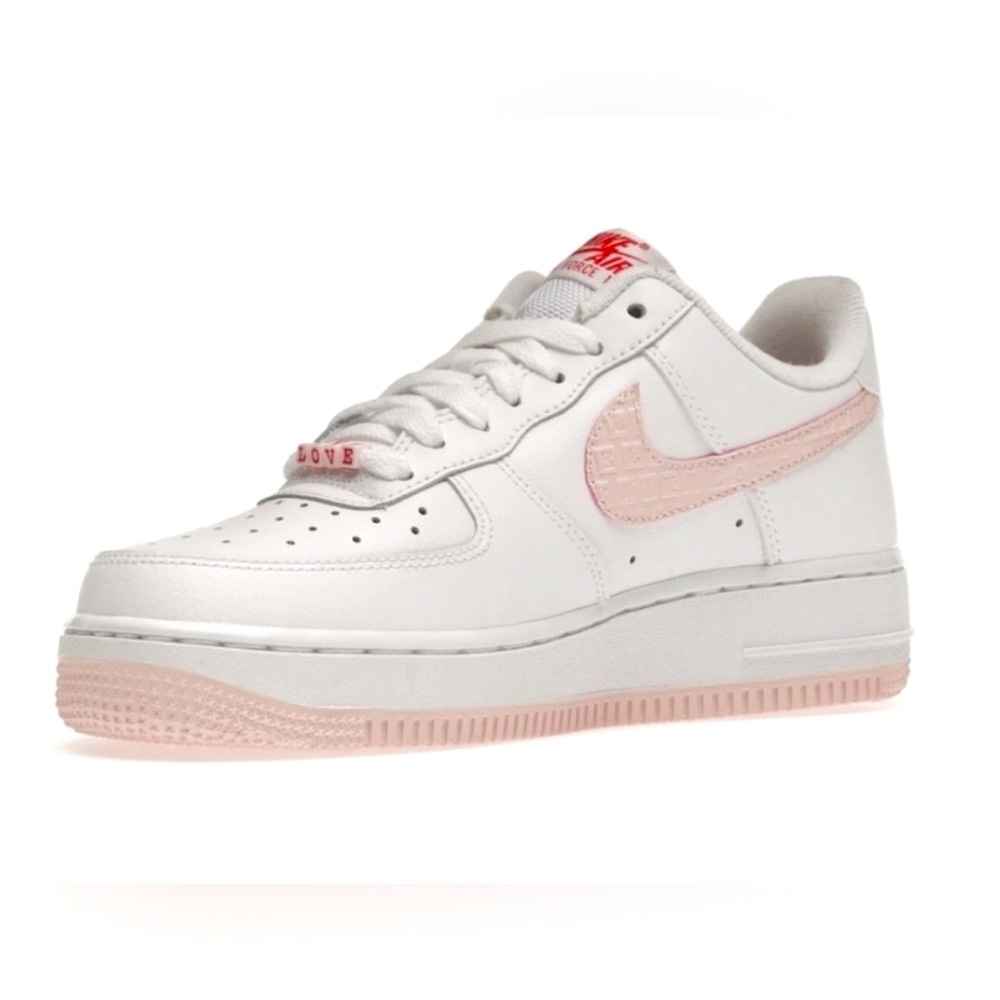 Nike Air Force 1 ‘07 Valentine’s Day 2022 size 7.5